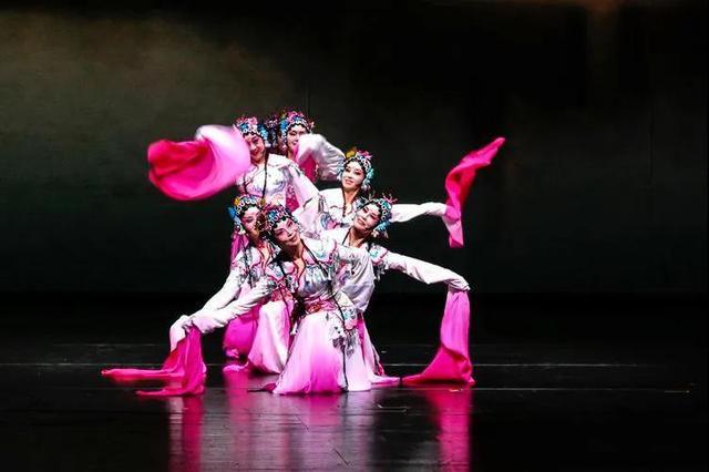 国粹典藏，朝阳区美好艺术团舞蹈作品《京韵华彩》